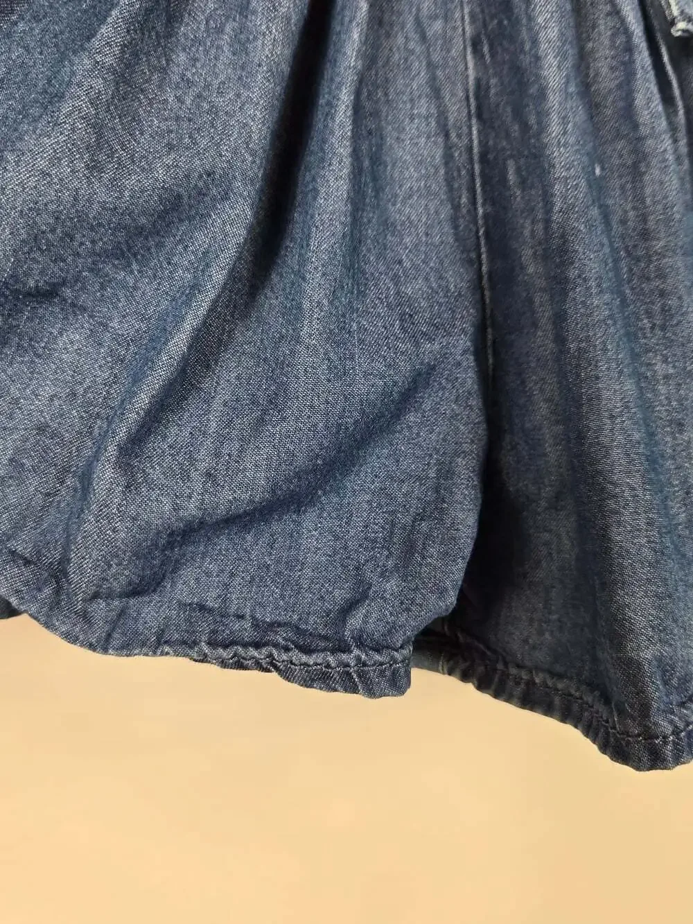 OshKosh B’gosh Girls Size 7 Chambray Paperbag Waist Gathered Hem Shorts Blue